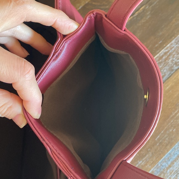 Apryl Women's Burgundy Tote Bag Large Capacity Business Work Laptop Handbag - Picture 5 of 12